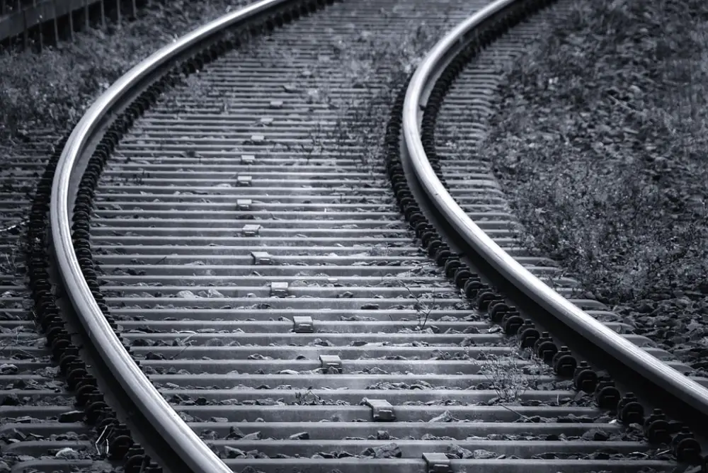 Amazing Free Monochromatic Images for Backgrounds: Railway Track